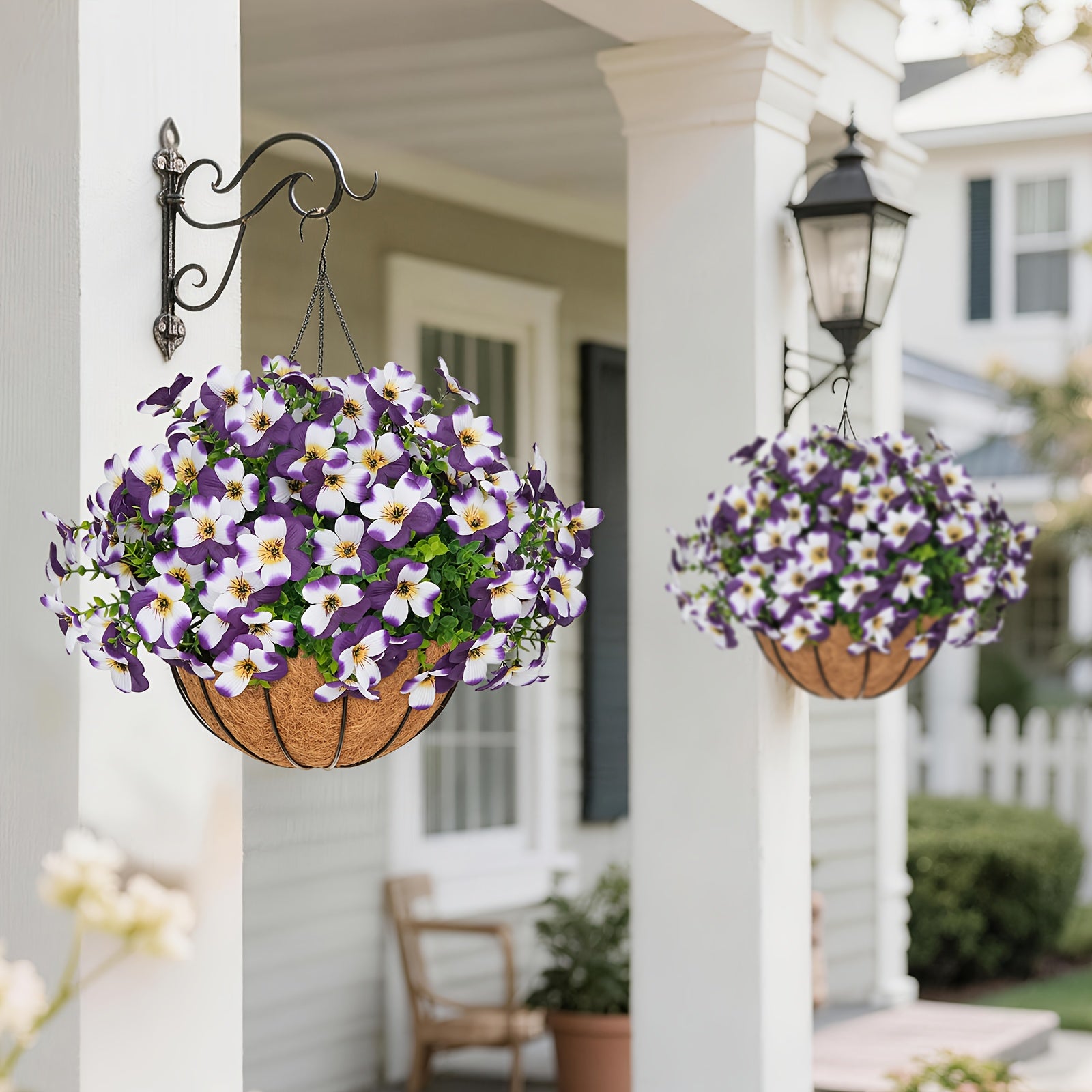 2 Sets (including 20 Bundles of Purple and White Violet Flowers) of Artificial Plant Hanging Baskets | Realistic Flowers and Evergreen Leaves for Terrace, Courtyard, Front Porch, Garden Decoration, Ideal for Spring and Summer Atmosphere